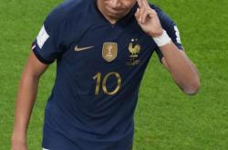 Kaiyun-包含JackeyLove回归赛场，出色防守首场状态亮眼，法国队观众沸腾！的词条