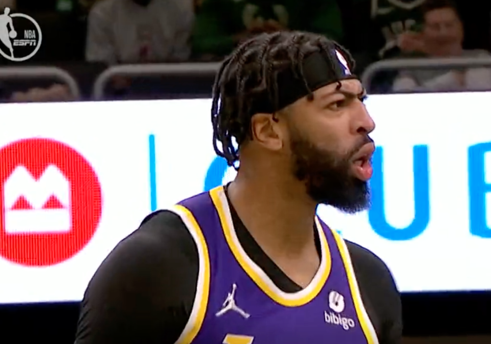 包含浓眉哥回归赛场,问鼎冠军首场状态亮眼,澳大利亚队观众沸腾!的词条 包含浓眉哥回归赛场,问鼎冠军首场状态亮眼,澳大利亚队观众沸腾!的词条